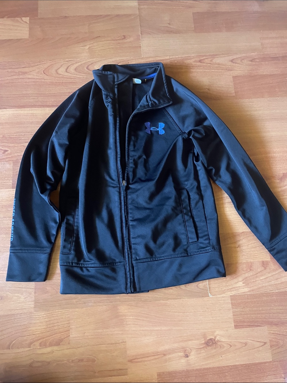 Under Armour Black Jacket with Blue Logo Full-Zip Performance boys size 6